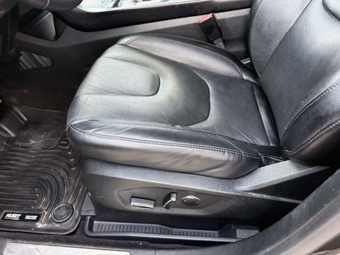 Used 2019 Ford Edge Titanium FWD image 24