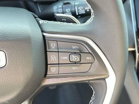 New 2025 Jeep Grand Cherokee L Laredo AWD/4WD image 15