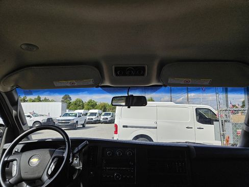 Used 2020 Chevrolet Express 3500 LS image 31