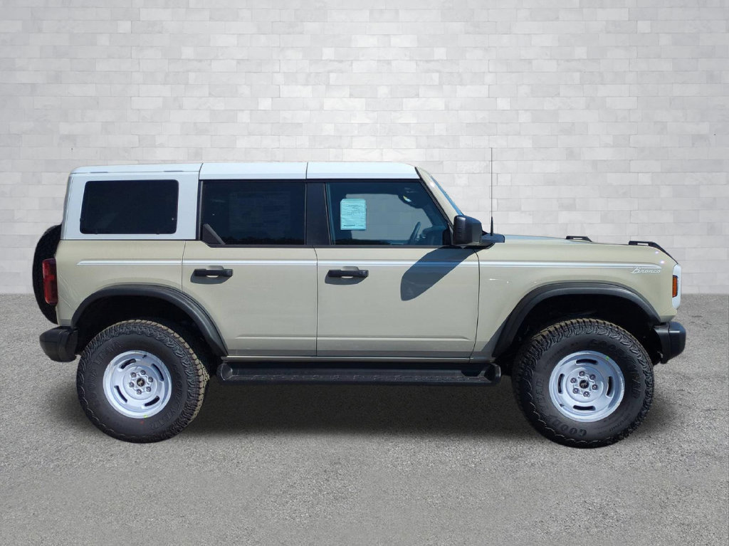 New 2026 Ford Bronco Heritage Edition AWD/4WD image 3