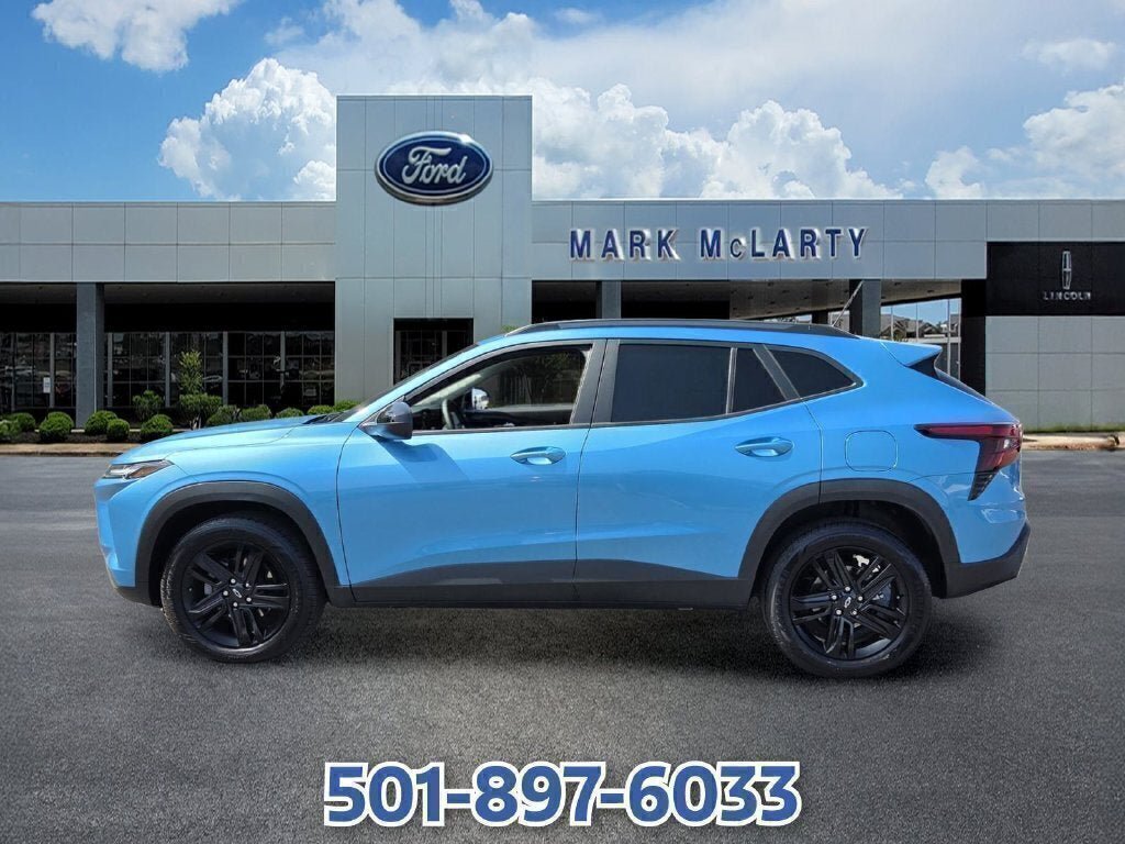 Used 2025 Chevrolet Trax ACTIV w/ Driver Confidence Package FWD image 2