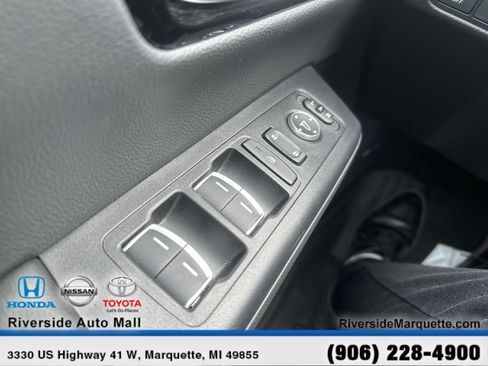 Used 2025 Honda CR-V EX-L image 24