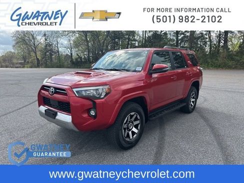 Used 2024 Toyota 4Runner TRD Off-Road Premium image 1