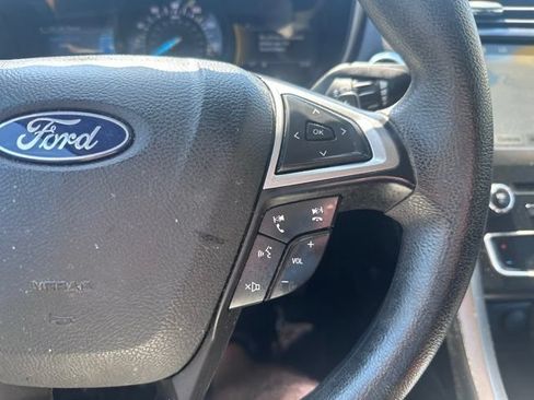 Used 2018 Ford Fusion SE w/ Fusion SE Technology Package FWD image 21