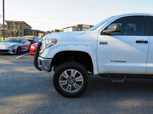 Used 2014 Toyota Tundra SR5 w/ SR5 Upgrade Package image 35