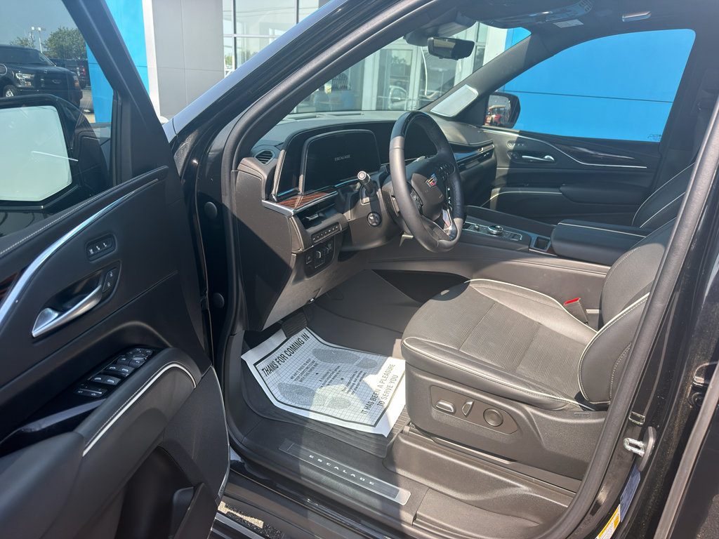 Used 2023 Cadillac Escalade Premium Luxury w/ Performance Package AWD/4WD image 9