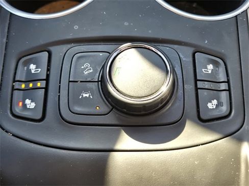 Used 2021 GMC Terrain SLE w/ Driver Convenience Package image 12