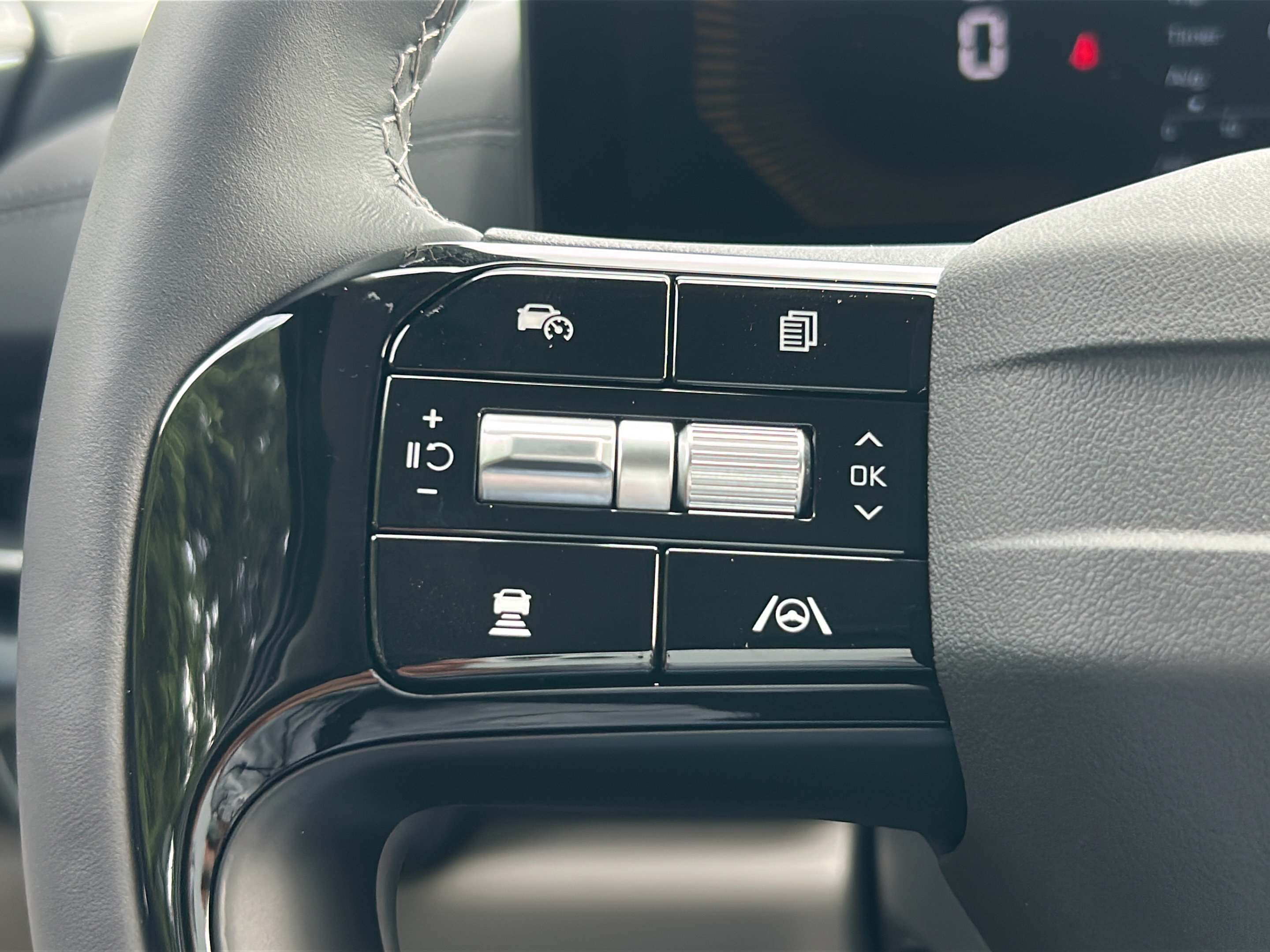New 2027 Kia Carnival FWD image 26