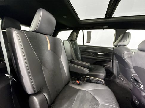 Used 2024 Toyota Grand Highlander AWD Hybrid image 60