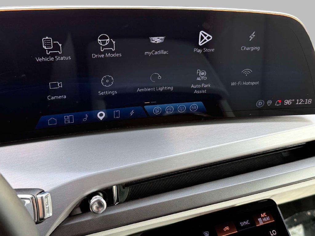 Certified 2026 Cadillac Vistiq Luxury AWD/4WD image 6