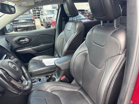 Used 2021 Jeep Cherokee Limited AWD/4WD image 15
