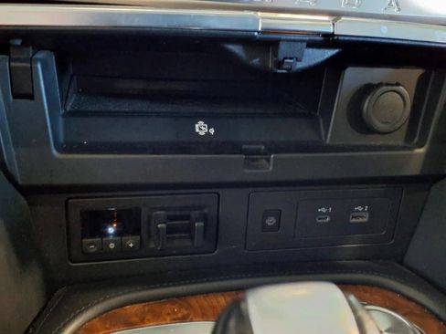 Used 2023 Nissan Armada SL w/ Captain's Chairs Package AWD/4WD image 23