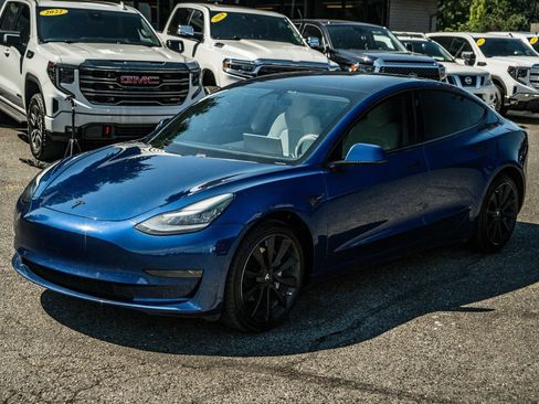 Used 2020 Tesla Model 3 Standard Range Plus RWD image 4