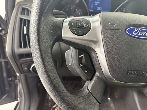 Used 2014 Ford Focus SE FWD image 11