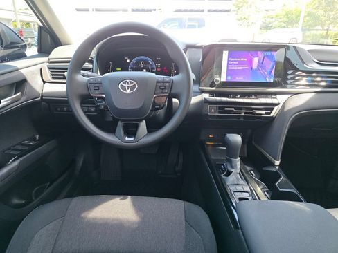 Used 2025 Toyota Camry LE FWD image 7