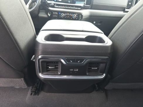 Used 2025 Chevrolet Silverado 3500 LTZ AWD/4WD image 32