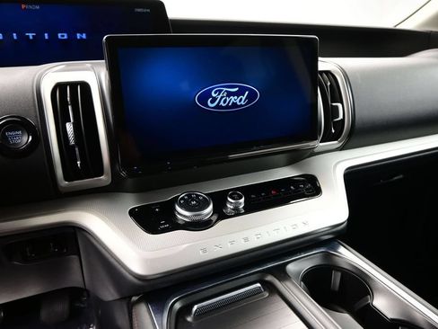 Used 2025 Ford Expedition Max Active RWD image 18