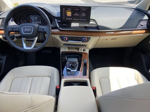Used 2023 Audi Q5 2.0T Premium w/ Convenience Package AWD/4WD image 13