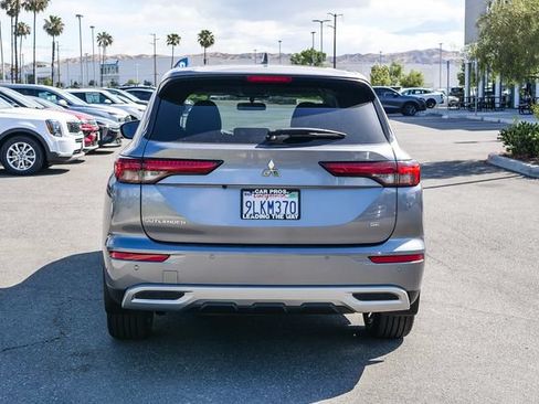 Used 2024 Mitsubishi Outlander SE FWD image 6