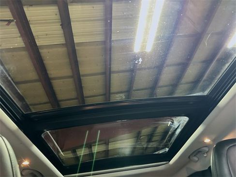 Used 2021 Jeep Cherokee Limited image 25