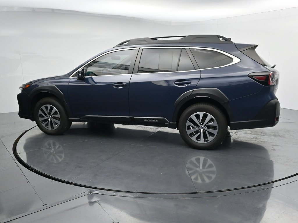 Used 2024 Subaru Outback Premium AWD/4WD image 5