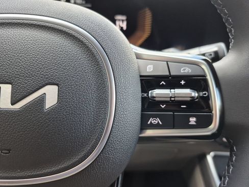 New 2026 Kia Carnival EX FWD image 19