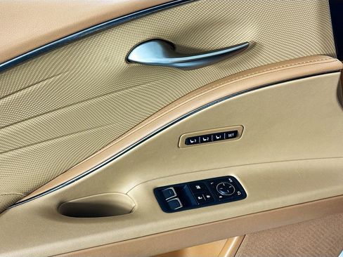 Used 2021 Lexus LC 500 Convertible w/ Touring Package RWD image 18