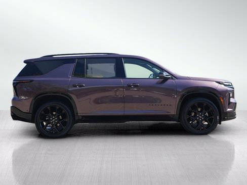 Used 2025 Chevrolet Traverse RS AWD/4WD image 6