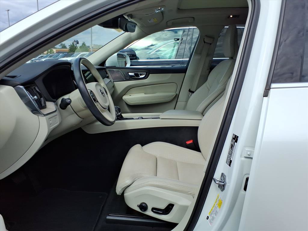 Used 2021 Volvo XC60 T5 Inscription AWD/4WD image 12