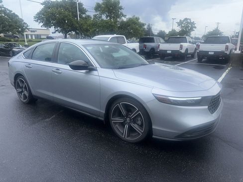 Used 2023 Honda Accord Sport image 13