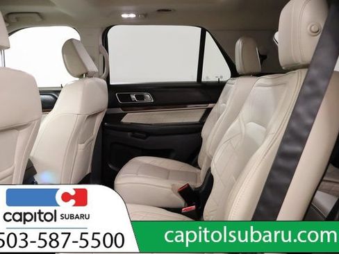 Used 2018 Ford Explorer Platinum AWD/4WD image 32