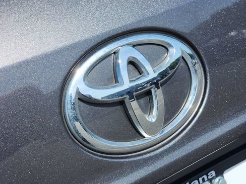 Used 2023 Toyota Highlander XLE FWD image 6