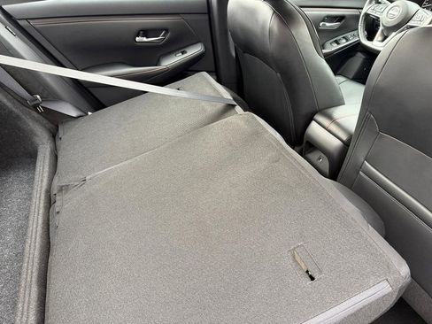 Used 2024 Nissan Sentra SR w/ SR Premium Package image 20