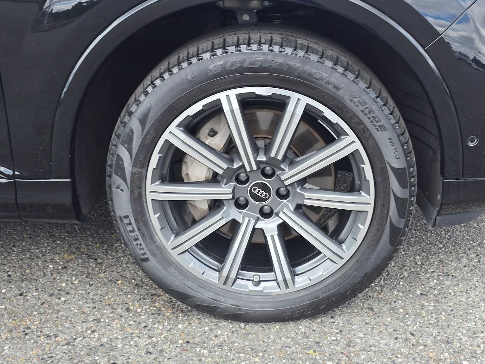 Used 2023 Audi Q7 2.0T Premium Plus w/ Premium Plus Package AWD/4WD image 9