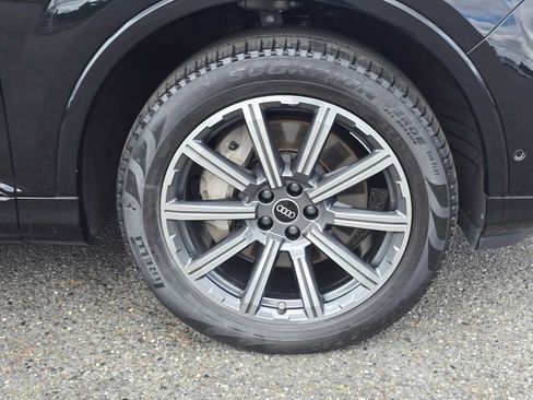 Used 2023 Audi Q7 2.0T Premium Plus w/ Premium Plus Package AWD/4WD image 9