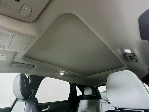 Used 2023 Ford Escape SE w/ PHEV Premium Package image 26