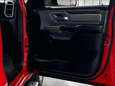 Used 2019 RAM 1500 Big Horn AWD/4WD image 22