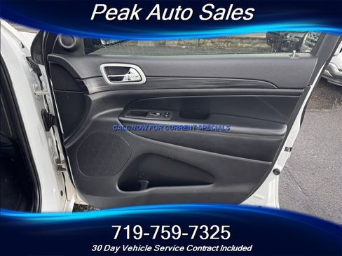 Used 2022 Jeep Grand Cherokee Laredo X AWD/4WD image 27