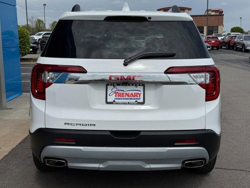 Used 2023 GMC Acadia SLE w/ Driver Convenience Package FWD image 4