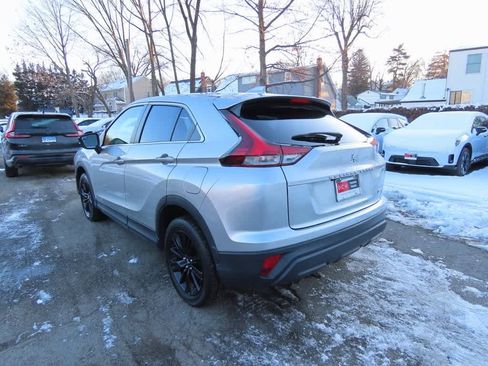Used 2023 Mitsubishi Eclipse Cross LE image 4