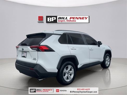 Used 2021 Toyota RAV4 XLE image 5