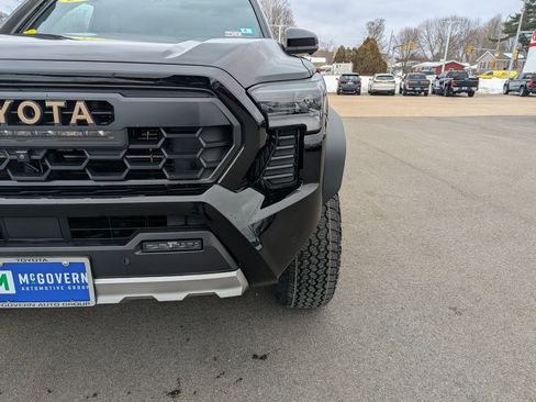 Used 2024 Toyota Tacoma Trailhunter image 11