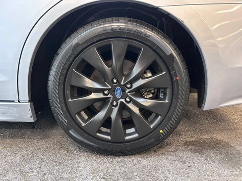 Used 2017 Subaru Legacy 2.5i Premium w/ Moonroof Package AWD/4WD image 7