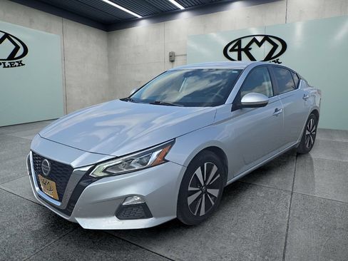 Used 2021 Nissan Altima 2.5 SV FWD image 7