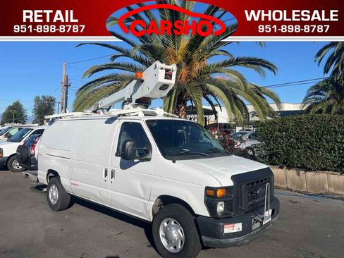 Used 2010 Ford E-350 and Econoline 350 Super Duty image 1