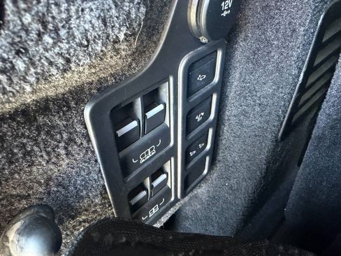 Used 2020 Land Rover Discovery HSE AWD/4WD image 29