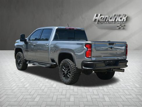 Used 2025 Chevrolet Silverado 2500 LTZ w/ LTZ Plus Package AWD/4WD image 8