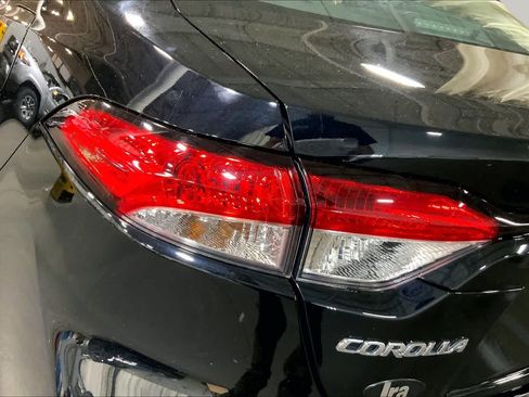 Used 2024 Toyota Corolla LE FWD image 29
