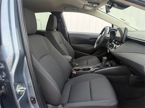Used 2025 Toyota Corolla LE image 27