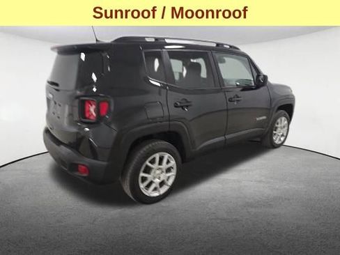 Used 2023 Jeep Renegade Latitude w/ Sun/Sound Group AWD/4WD image 5